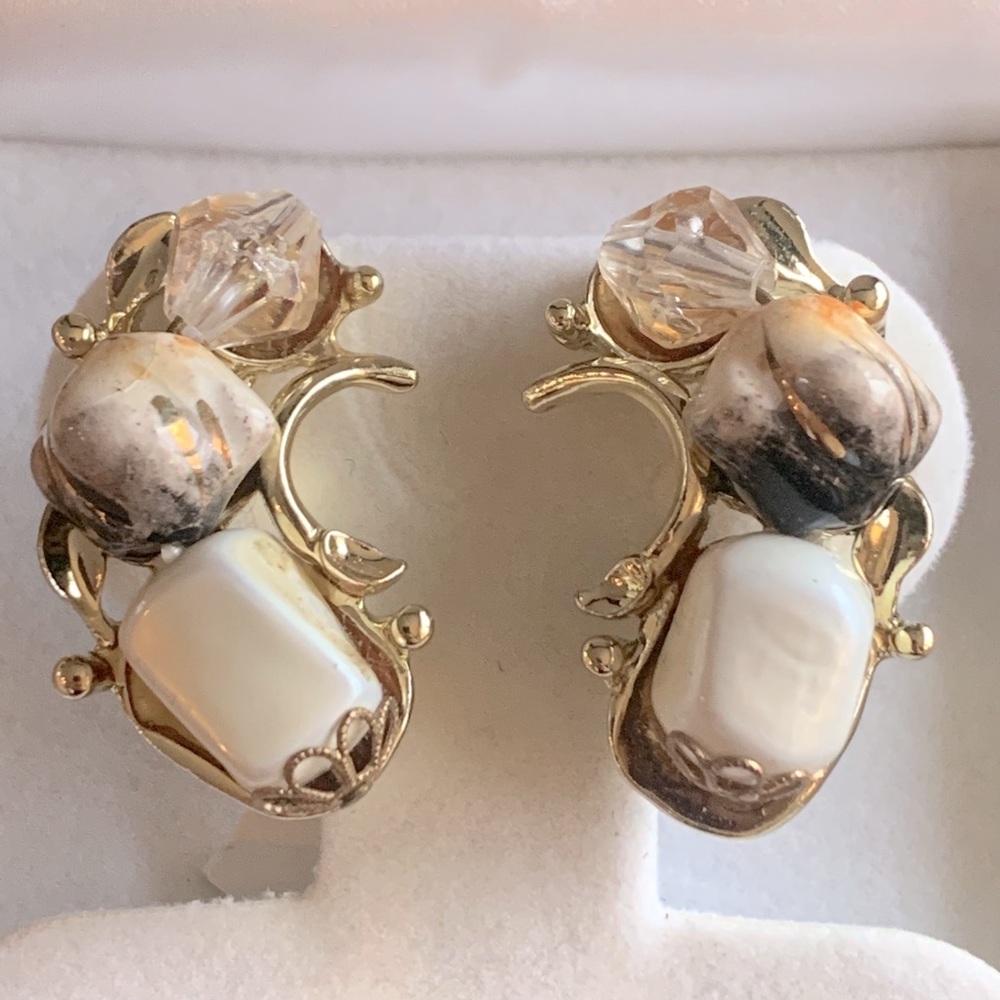 💖 SALE TODAY ONLY Vintage gold clip on earrings